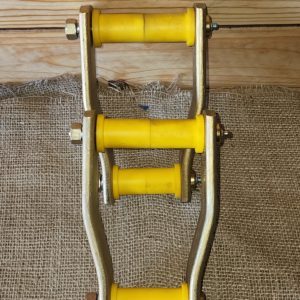 Isuzu 2013-2022 extended shackles with bushes